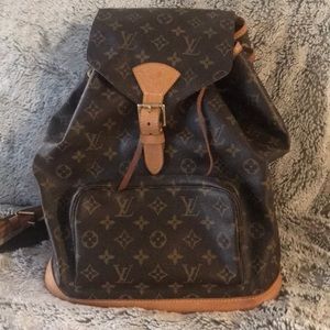 Large  Louis vuitton monogram mountsouris backpack